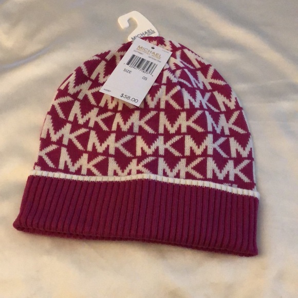 Michael Kors Cuffed Beanie Hat Deep Fuchsia Cream Logo Print OS NWT - Picture 3 of 12